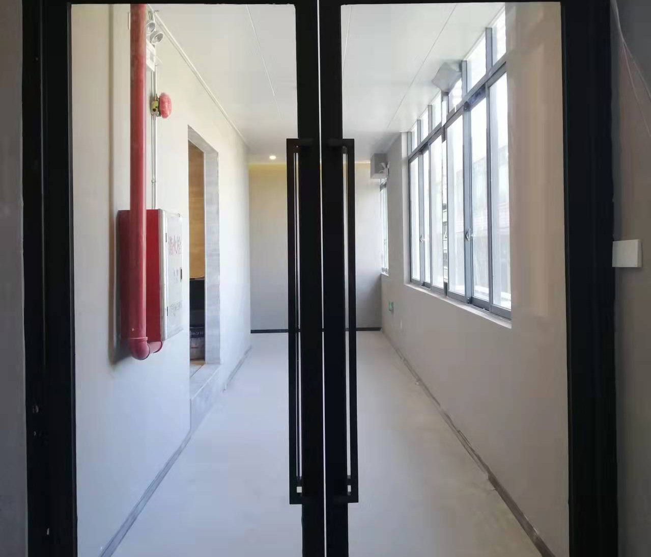 鋁合金帶框玻璃門 鋁合金帶框玻璃門